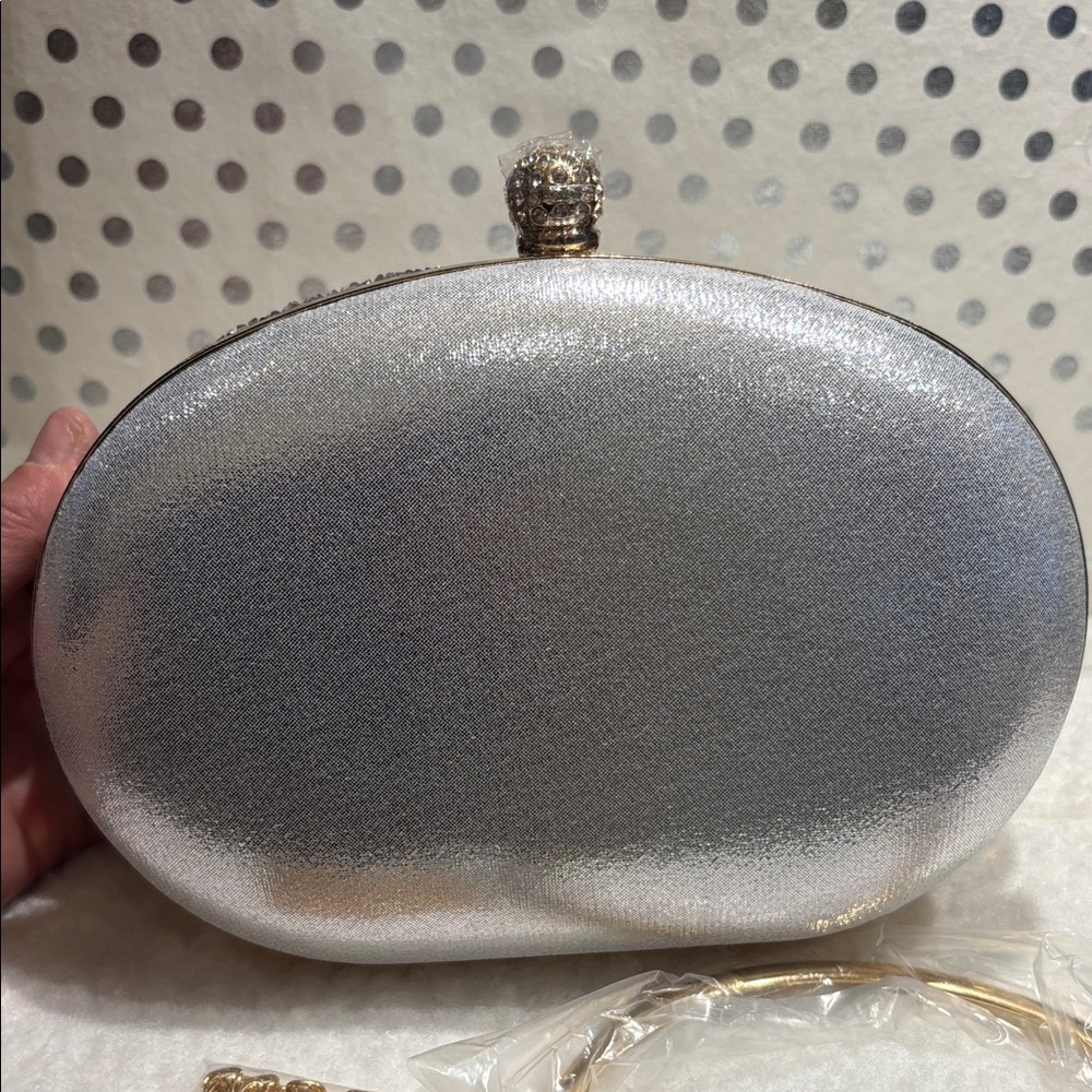 Elegant Silver Crystal Evening Clutch - Picture 3 of 6